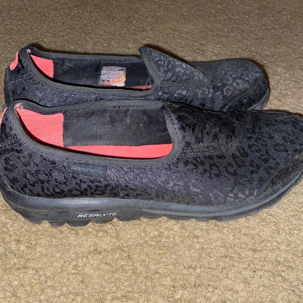 Skechers air walk slide on sneakers